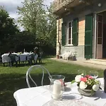 Carlotta Villa Sarzana