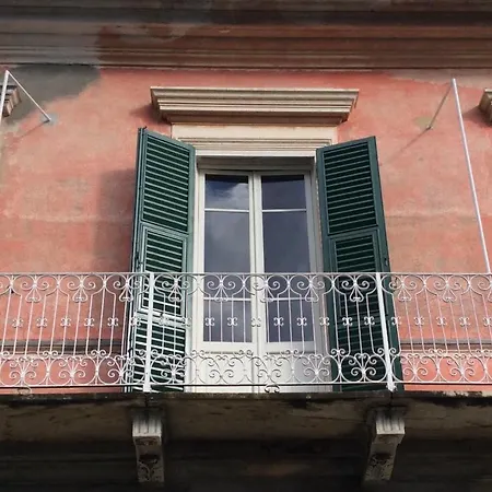 Carlotta * Sarzana